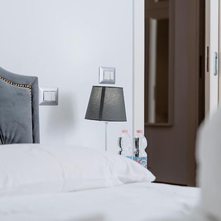 Holiday Home Mar Pacifico Napoli Bagian luar foto
