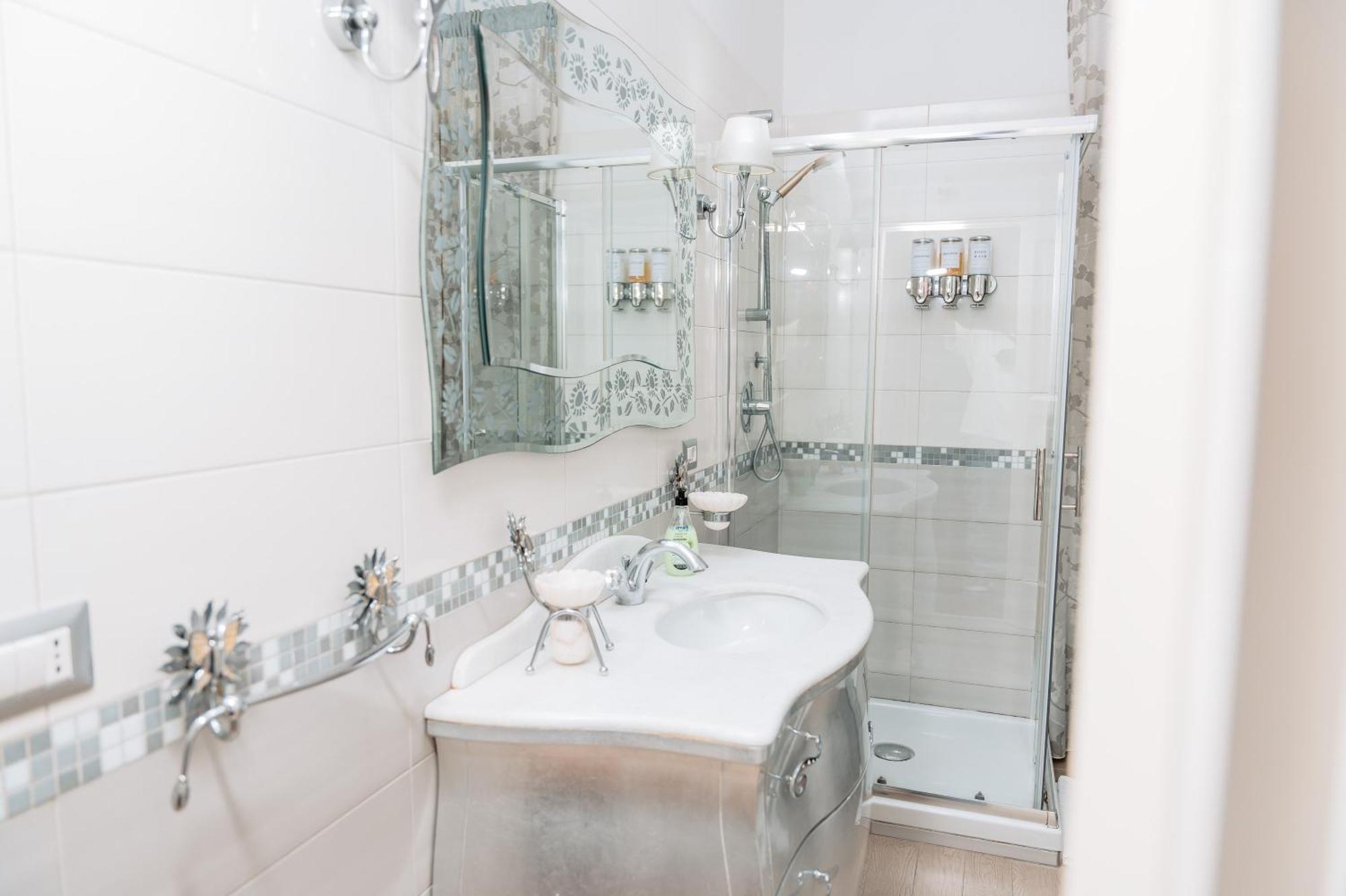 Holiday Home Mar Pacifico Napoli Bagian luar foto