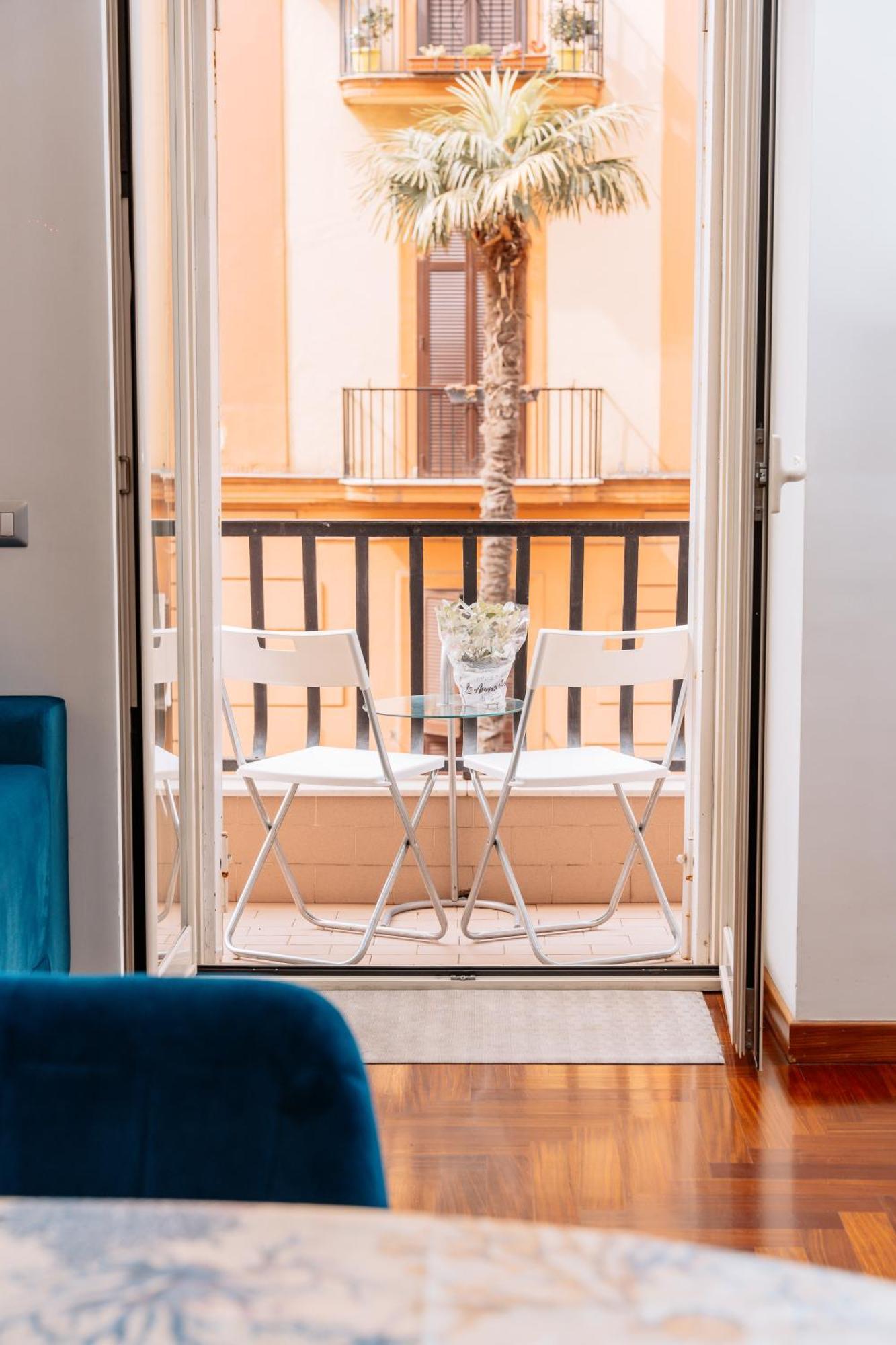 Holiday Home Mar Pacifico Napoli Bagian luar foto